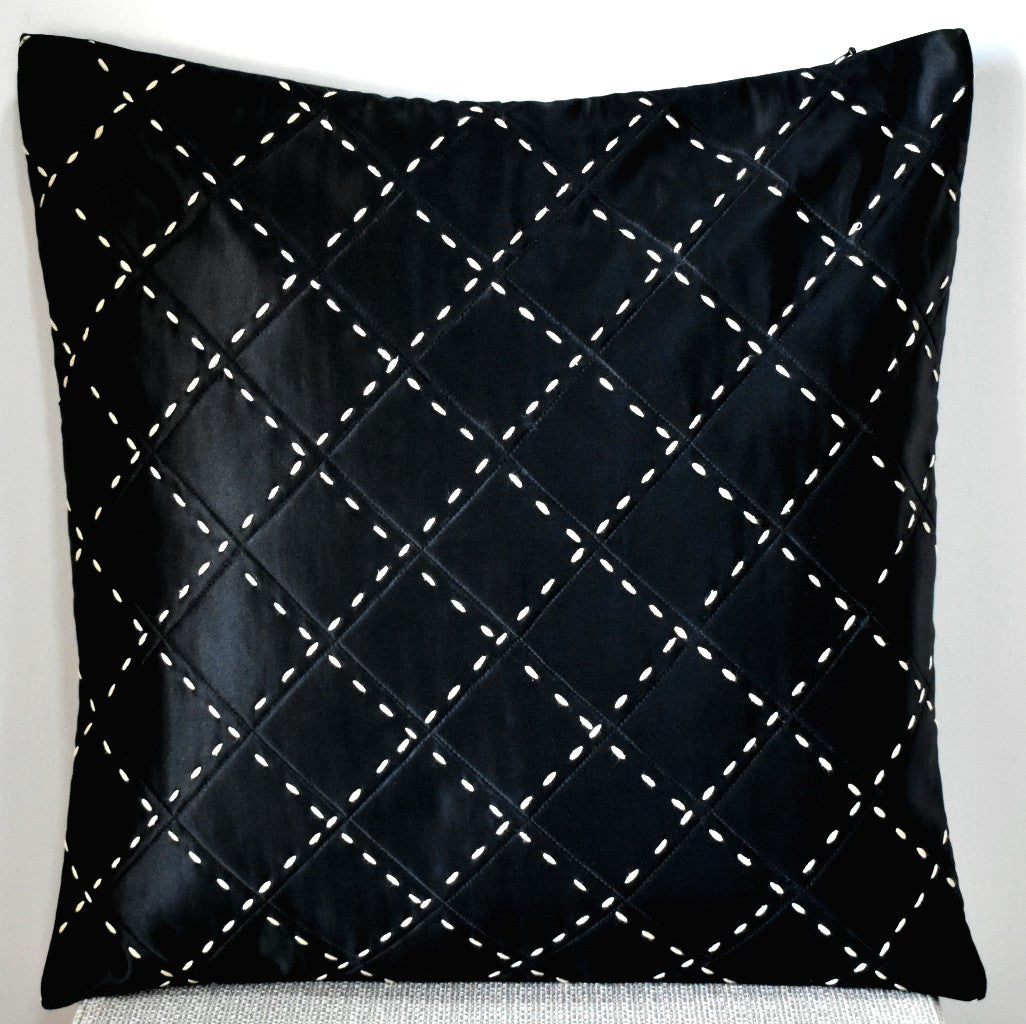 THE CLASSIC BLACK LARGE
