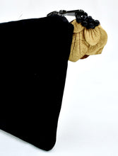 Load image into Gallery viewer, VELVET COIN POUCH 2
